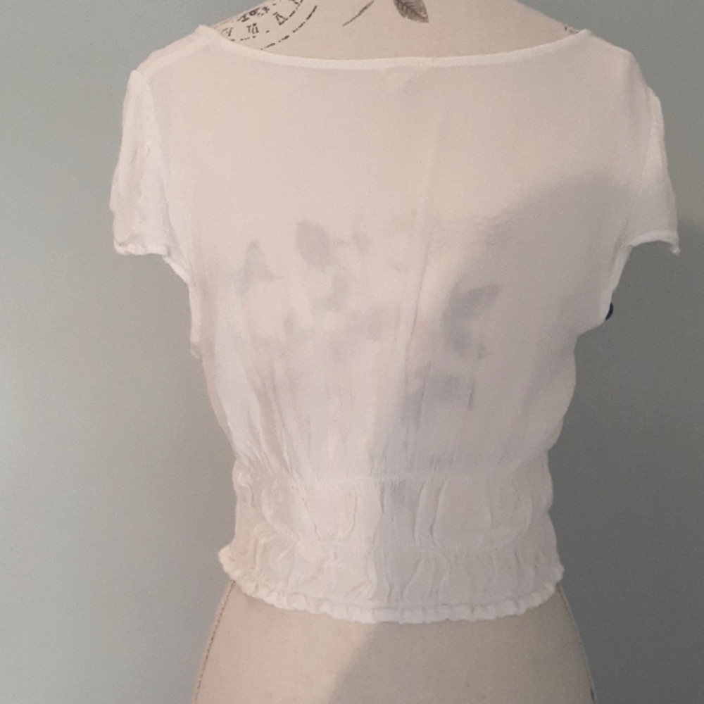 # Sheer white romantic Garage crop top - Picture 5 of 6